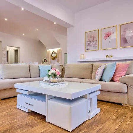 Elena Luxury Agios Stefanos Apartmán
