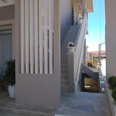 Elena Luxury Agios Stefanos * איוס סטפנוס