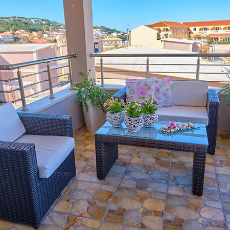 Elena Luxury Agios Stefanos 에이지오스스테파노스