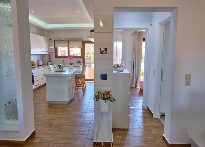 Elena Luxury Agios Stefanos Apartment *